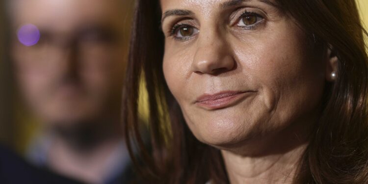 EXCLUSIV. Acum ultimul sondaj AtlasIntel. Ce categorii au împins-o în calcule pe Anca Alexandrescu pe locul 1, aproape la egalitate cu Băluță. Cum stau Cătălin Drulă și Ciprian Ciucu