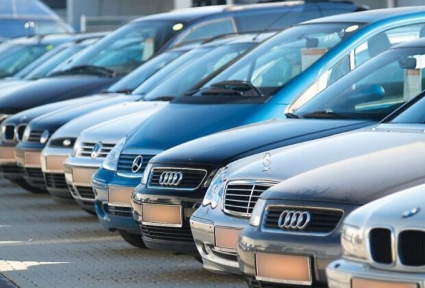 UE vrea să oprească manipularea kilometrajului, dar refuză testarea anuală a mașinilor vechi