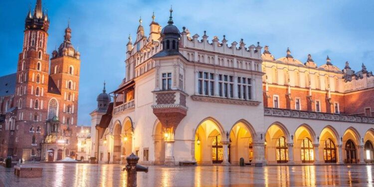 Ca să nu mai fie confundată cu Craiova, Cracovia îşi schimbă numele în Craracal