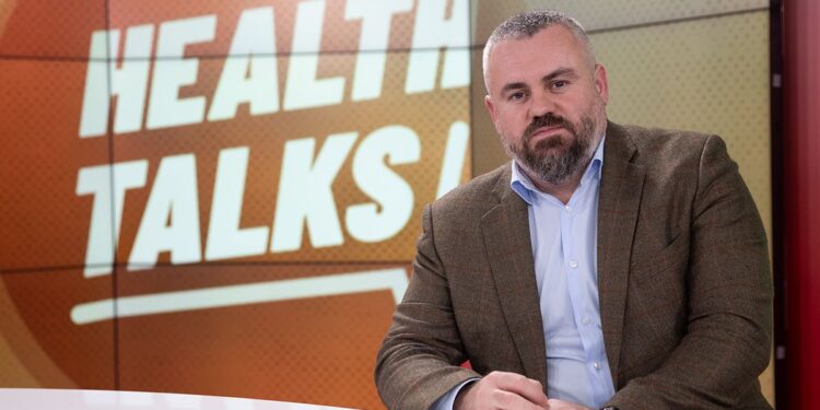 De ce apar durerile de genunchi și cum pot fi prevenite. Un medic ortoped explică ce greșeli facem și cum ne protejăm articulațiile