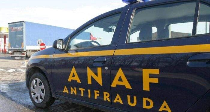 Agenții ANAF sună la numerele lăsate în parbriz și întreabă de unde ai avut bani de mașină