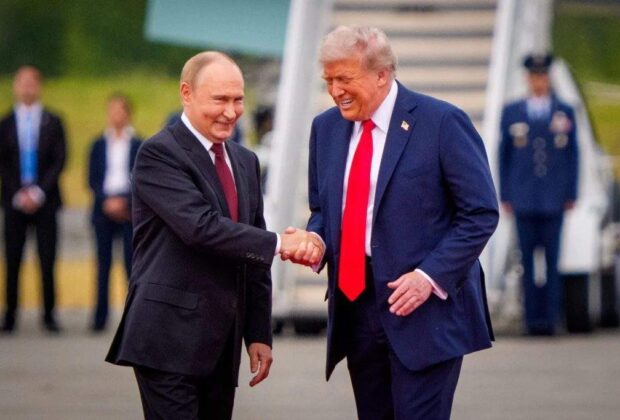 S-a decis! De Secret Santa, Trump vrea să-i dea lui Putin jumătate din Ucraina