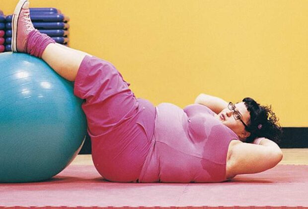 Sfatul nutriționiștilor: păstrează niște maioneză pentru după sărbători, să te ungi cu ea ca să poți ieși pe ușă