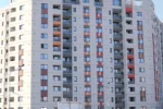 Comerțul și imobiliarele o iau razna în 2026: Managerii anunță creșteri de prețuri și concedieri