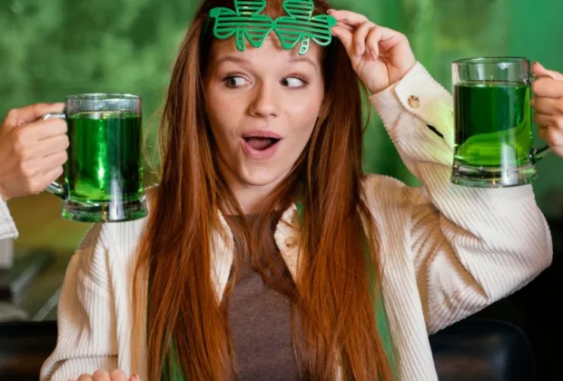 Superstiții de Revelion. Ce trebuie să ții în buzunar, ce culori e bine sa porți