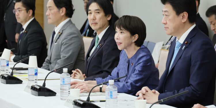 Numărul tot mai mare de femei a creat o problemă neobișnuită în parlamentul Japoniei