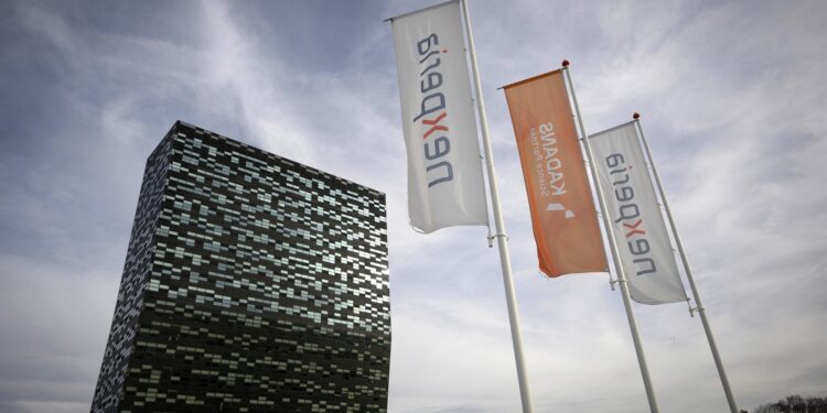 China cere Olandei să își corecteze „greșelile” după ce a preluat controlul asupra producătorului de cipuri Nexperia și o face responsabilă de criza din Europa