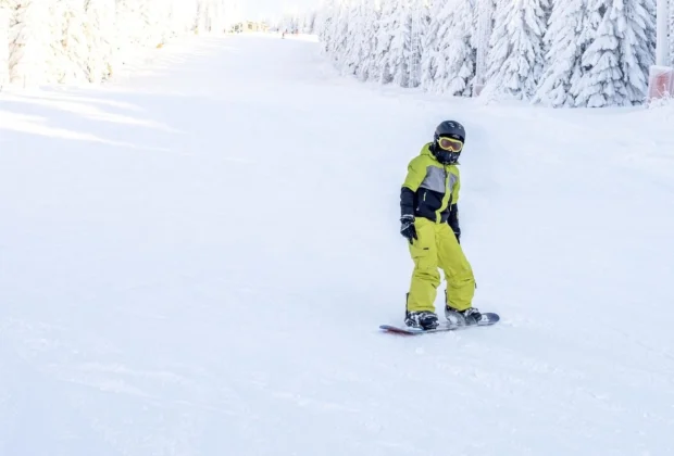 Sezonul de schi în Poiana Brașov se deschide vineri