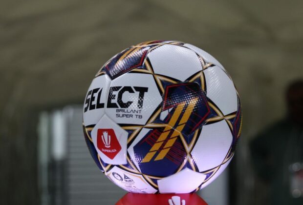 Transferuri pe bandă rulantă pentru o echipă din Superligă! A prezentat deja doi jucători: ”Mai aducem 2-3”