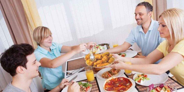 10 ianuarie, ziua în care românii elimină și ultima sarma de la Crăciun