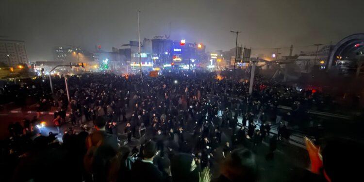 Un echipament interzis, care s-a dovedit esențial în războiul din Ucraina, este folosit de iranieni pentru a ocoli izolarea impusă de regim