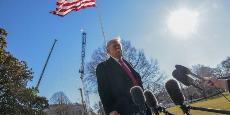 Trump păstrează misterul despre adevăratele sale intenții în privința Iranului. Întrebarea la care le-a spus jurnaliștilor „să-și dea seama singuri”