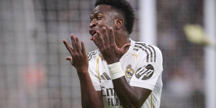 Spaniolii condamnă scandările rasiste la adresa lui Vinicius: ”Suntem alături de tine”