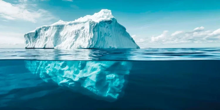 Dezintegrarea aisbergului A23a, cândva cel mai mare din lume, surprinsă într-o imagine satelitară