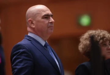 Ședință cu scântei în PNL. Premierul Ilie Bolojan refuză excepțiile privind concediile medicale și indemnizațiile: ‘Prefer să fiu omul rău din sală’ (surse)