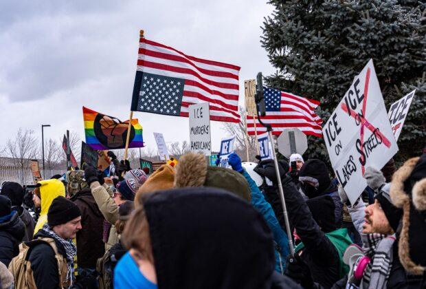 Interviu cu un român care trăiește de 20 de ani în Minnesota, unde Trump a spus că poate trimite armata. „Soluția pentru când vine întunericul? Încercăm să ne educăm copiii cu drag de oameni”