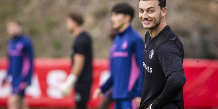 Transfer bizar al lui Dan Șucu » Portarul a încasat șase goluri într-un meci de Liga Campionilor!