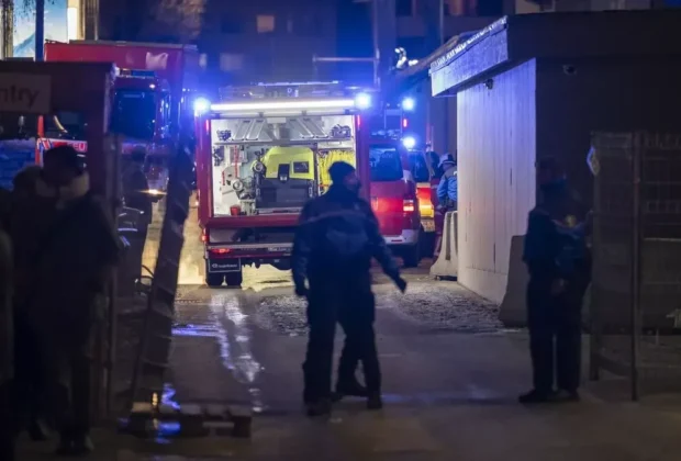 VIDEO Alertă la Forumul Economic Mondial: Invitații au fost evacuați tușind, după izbucnirea unui incendiu în apropiere