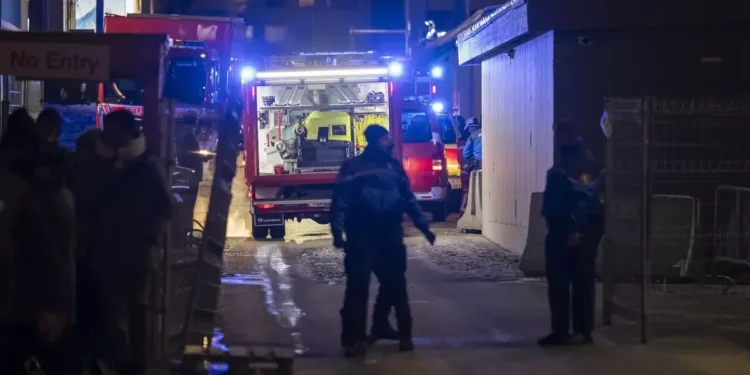 VIDEO Alertă la Forumul Economic Mondial: Invitații au fost evacuați tușind, după izbucnirea unui incendiu în apropiere