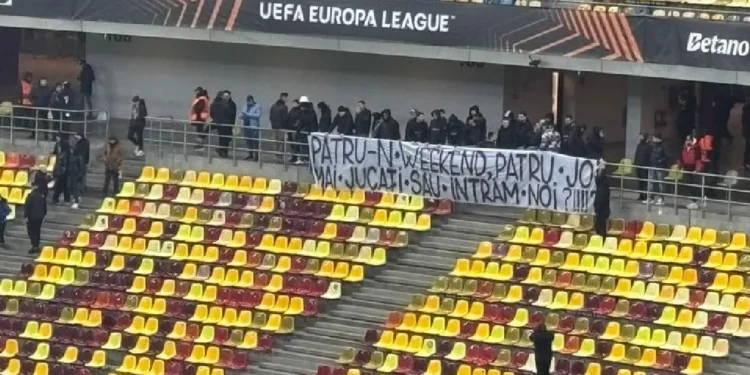 FCSB – Fenerbahce: Incident în tunel la pauză / Un suporter a intrat pe teren în prima repriză