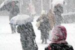 Avertizare din partea meteorologilor. Vreme geroasă şi ninsoare viscolită, până miercuri dimineaţa
