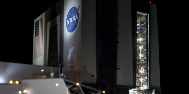 NASA amână lansarea misiunii Artemis 2. Care este cauza