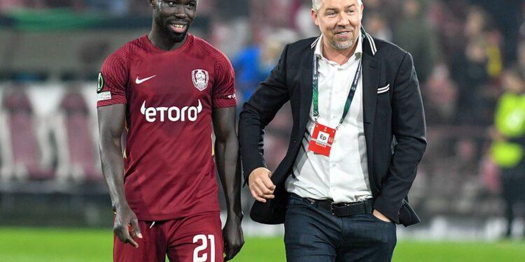 Nana Boateng, prezentat la Petrolul Ploiești! Urmează atacantul
