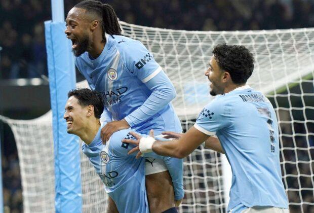 Arsenal -au calificat fără emoții în finala Cupei Ligii