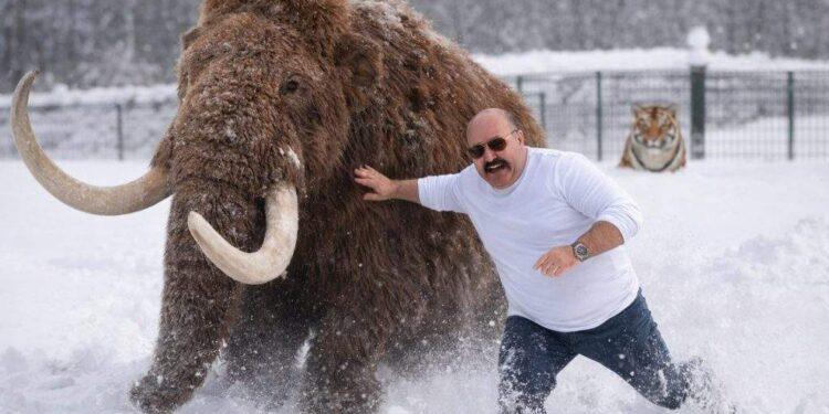 Nuţu Cămătaru anunţă că îşi ia mamut, pentru că tigru au deja toţi cocalarii