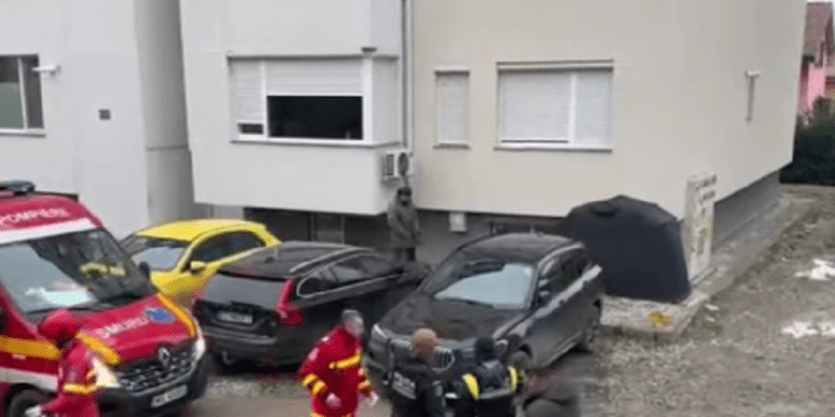 Incident tragic în Constanța: un muncitor a murit după ce a căzut de la etajul unui bloc aflat în construcţie