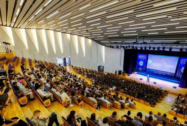 Bursele studenţeşti din România, printre cele mai mici din UE. Cum se descurcă tinerii cu cheltuielile zilnice