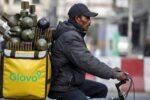 Armata angajează livratori nepalezi care vor duce grenadele pe bicicletă, în rucsac