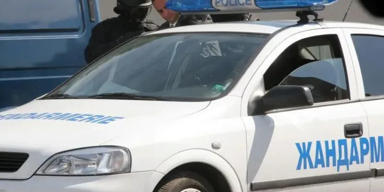 Doi bărbați și un copil de 15 ani suspectați de o triplă crimă au fost găsiți morți într-o rulotă pe munte, în Bulgaria