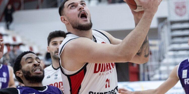 Dinamo a ajuns la 6 victorii consecutive în campionat!