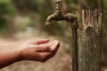Oamenii au dreptul la apă doar două minute pe zi. Țara care impune măsuri extreme din cauza uneia dintre cele mai puternice secete