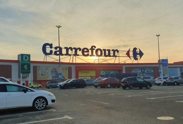 Carrefour sau „CarFur”? Scenariul sumbru al unui cunoscut economist după vânzarea lanțului francez de magazine