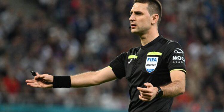 Cine va arbitra derby-ul Rapid