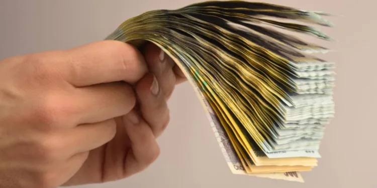 OUG dată de Guvernul Bolojan pentru mii de angajați Damen Mangalia, Liberty Galați și Romaero București. Ce se întâmplă cu salariile