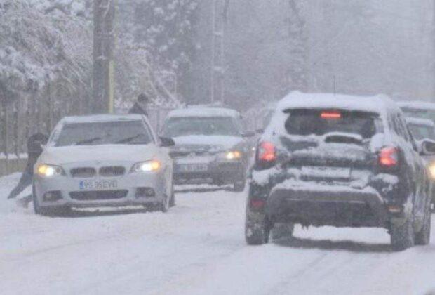 Ninsori abundente și viscol. Autoritățile intervin cu măriri de taxe în zonele afectate