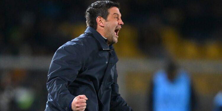 Cristi Chivu, cu o mână pe trofeu în Italia. Inter e la o diferență uriașă față de AC Milan, care s-a făcut de râs acasă