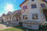 Muzee unicat ale aurului, cărbunelui și fierului. Se află în județul unde 100.000 de oameni munceau în industrie