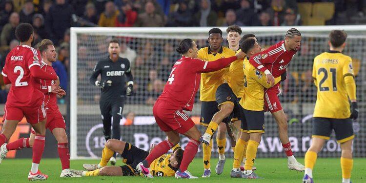 Înfrângere-șoc pentru Liverpool, în fața ultimei clasate din Premier League