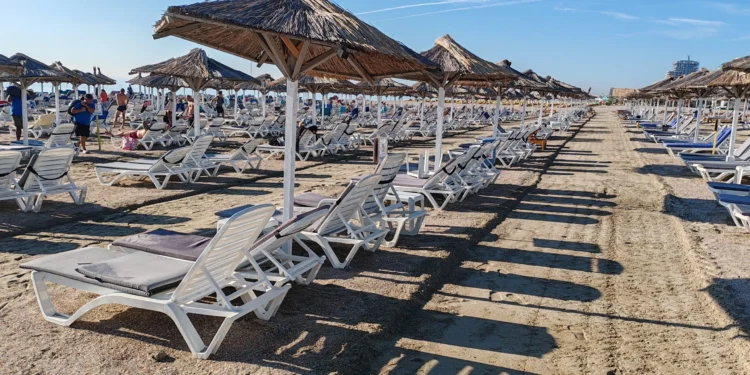 Patronii de pe litoral anunță că nu pot deschide legal hotelurile de 1 Mai: Totul e blocat! Așteptăm amenzi!