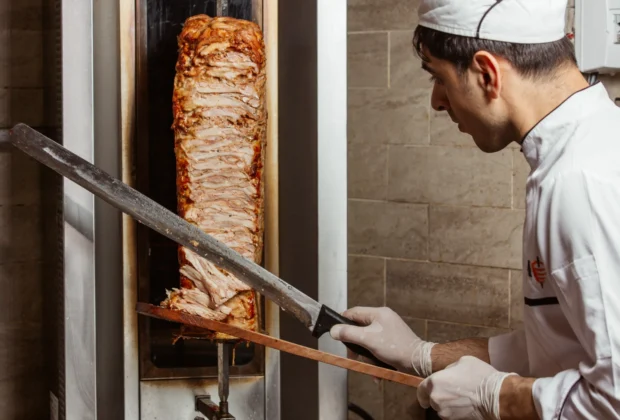 Apetitul germanilor pentru kebab nu a fost afectat de creşterea preţurilor
