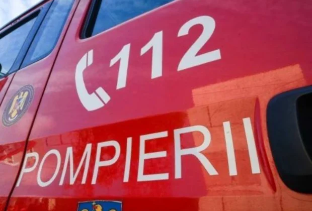Remorcher scufundat în Portul Midia. Cinci persoane s-ar fi aflat la bord / Intervenție de urgență a pompierilor