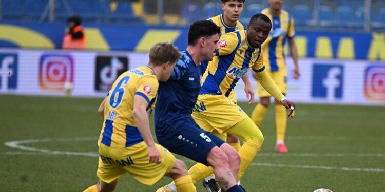 Metaloglobus – Petrolul se joacă ACUM: șansă imensă pentru „lupii galbeni“