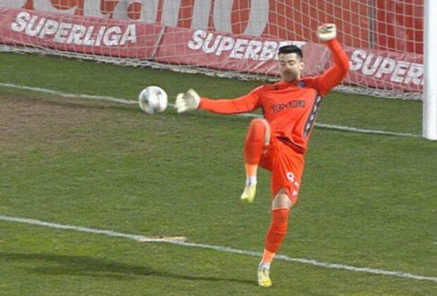 U Cluj e noul lider din Superliga. Meci decis de gafa sezonului, făcută de ultimul jucător convocat la națională