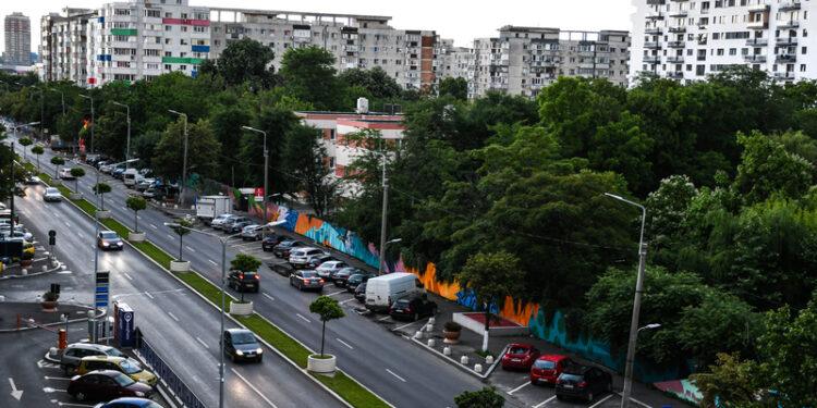 În Bucureștiul de astăzi, dominat de bulevarde largi și blocuri ridicate în grabă, puține locuri mai păstrează memoria orașului de altădată. 