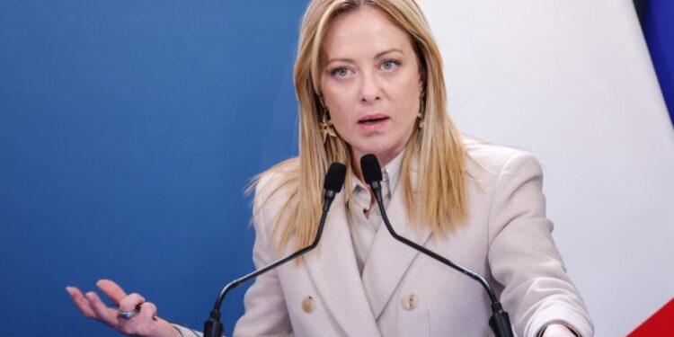 Prezenţă record la referendumul pentru justiţie din Italia. Votul continuă şi luni