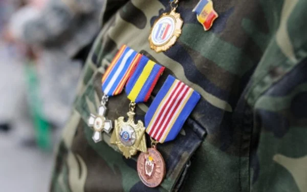 ‘Cum se traduce decorare fără restricții morale?’ Institutul Național pentru Studierea Holocaustului critică poziția MApN privind Regimentul 89
